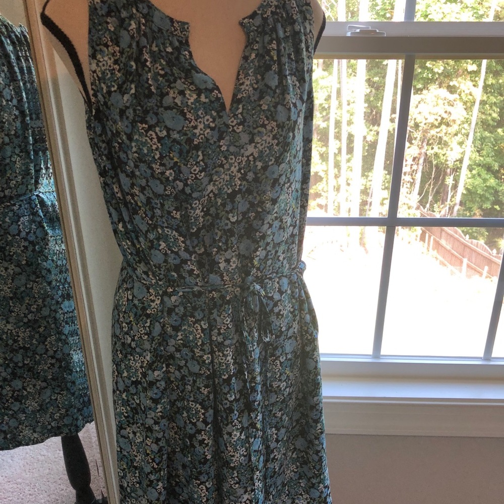 Ann Taylor LOFT Dress - Medium